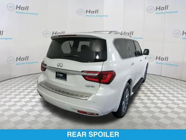 2023 INFINITI QX80 LUXE