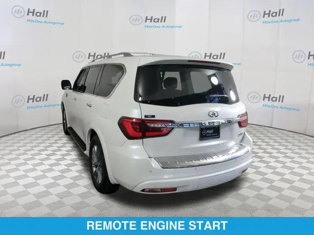 2023 INFINITI QX80 LUXE