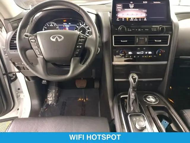 2023 INFINITI QX80 LUXE