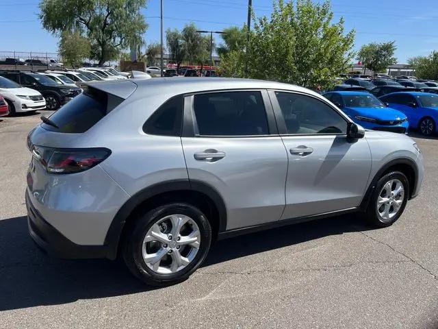 2025 Honda HR-V AWD LX