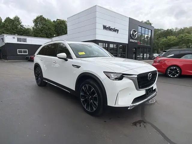 2024 Mazda X-90 Premium Plus