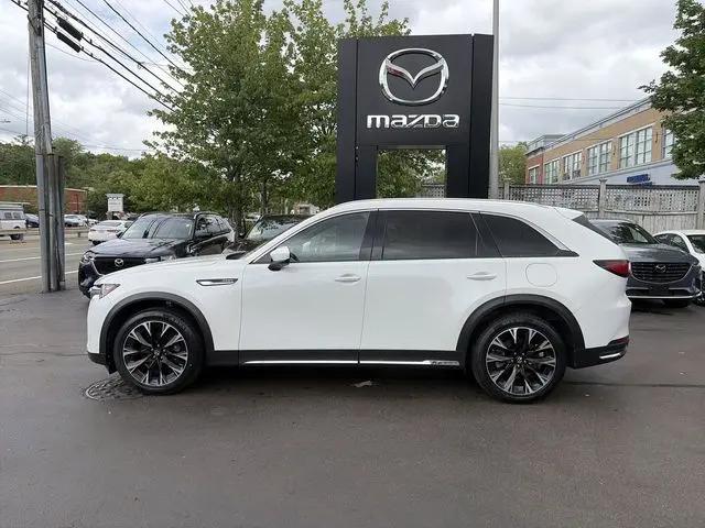 2024 Mazda X-90 Premium Plus