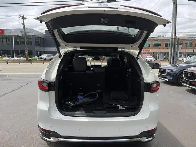 2024 Mazda X-90 Premium Plus