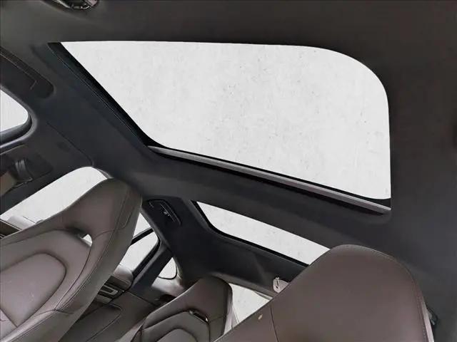 2023 Porsche Panamera Platinum Edition