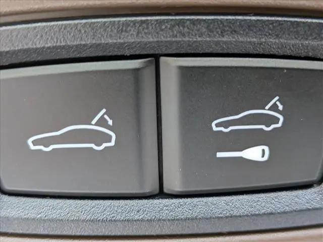 2023 Porsche Panamera Platinum Edition
