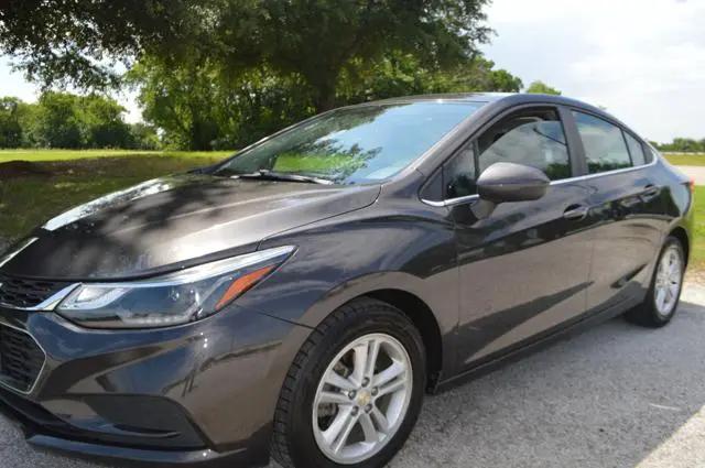 2017 Chevrolet Cruze LT Auto