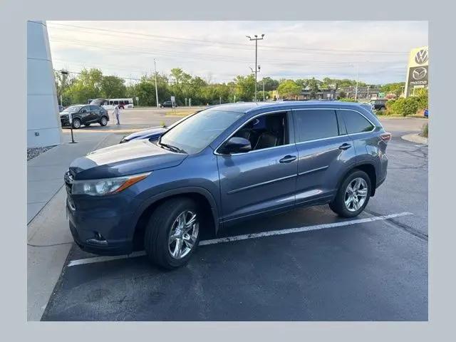 2015 Toyota Highlander Limited V6 for sale in Brookfield, WI