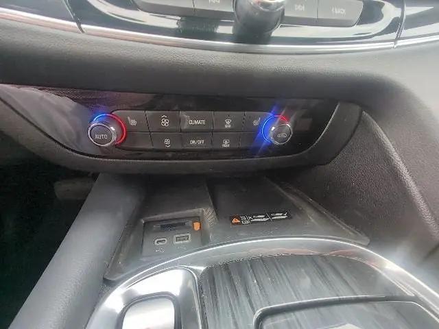 2023 Buick Enclave Essence FWD