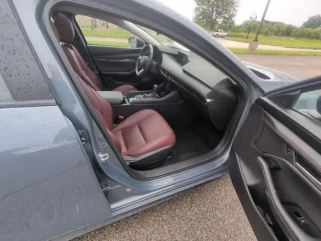 2025 Mazda Mazda3 2.5 S Carbon Edition