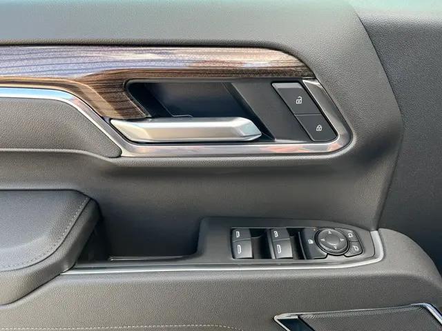 2026 Chevrolet Silverado 1500 4WD Crew Cab Short Bed RST