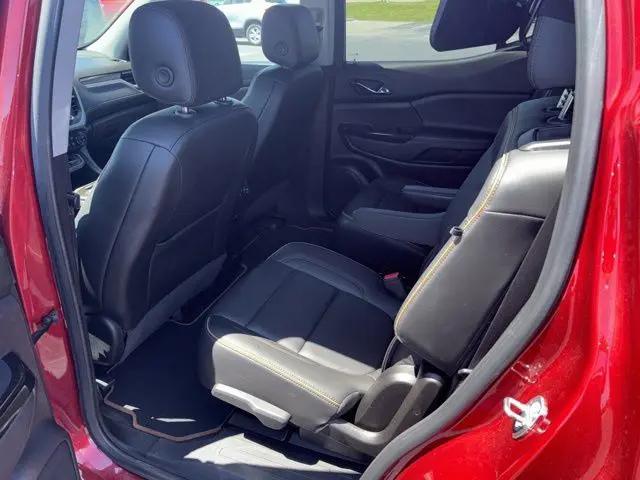 2023 GMC Acadia AWD AT4