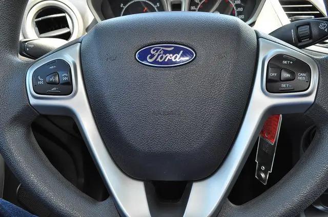 2013 Ford Fiesta SE