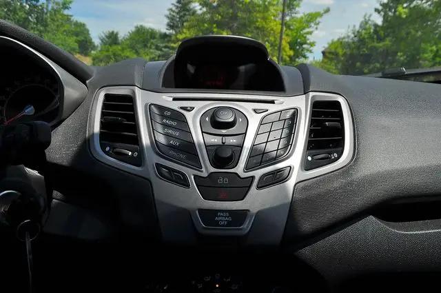 2013 Ford Fiesta SE