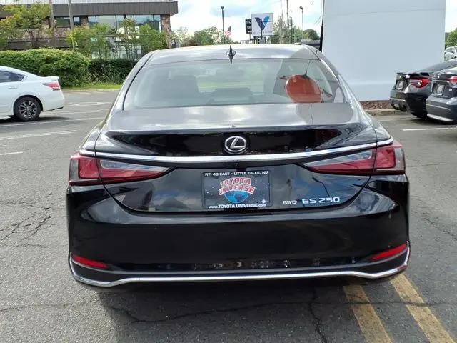 2024 Lexus ES 250 ES 250