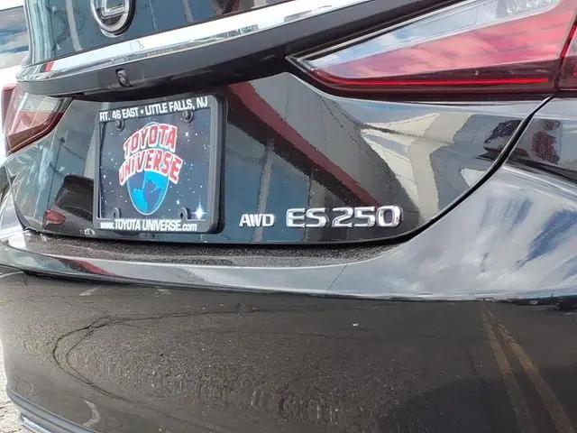 2024 Lexus ES 250 ES 250