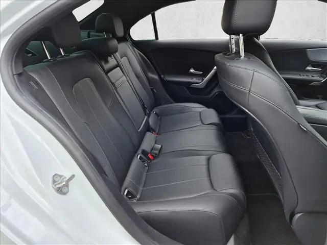 2020 Mercedes-Benz A 220 A 220