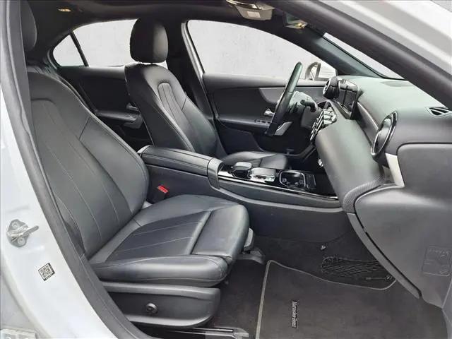 2020 Mercedes-Benz A 220 A 220