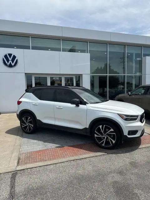 2021 Volvo XC40 T5 R-Design