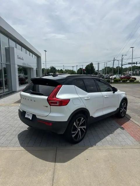 2021 Volvo XC40 T5 R-Design