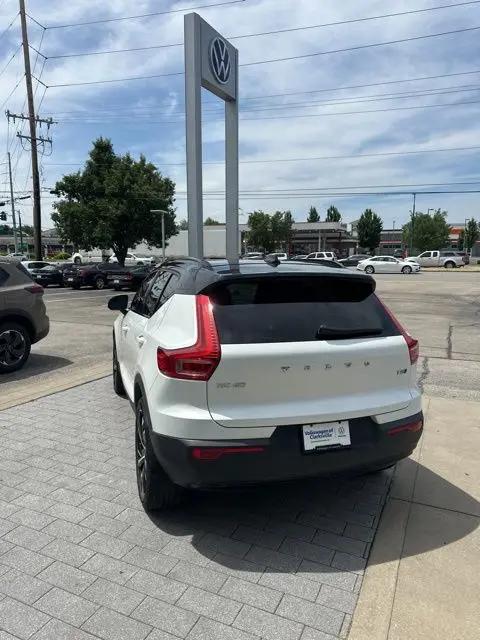 2021 Volvo XC40 T5 R-Design