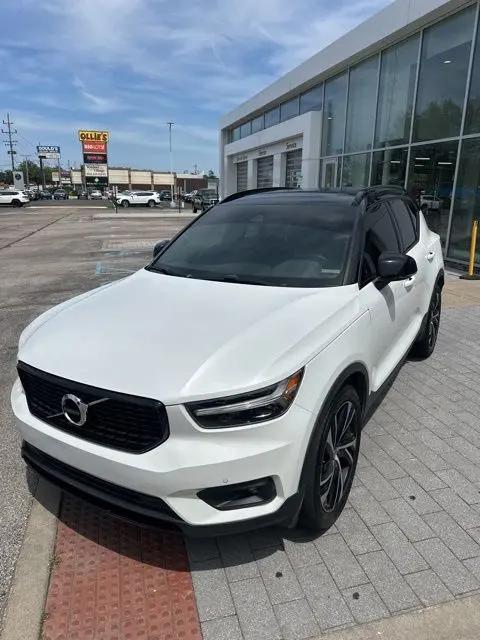 2021 Volvo XC40 T5 R-Design