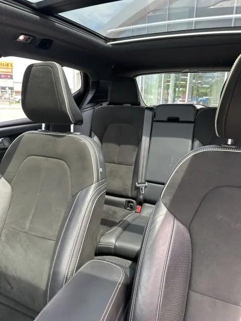 2021 Volvo XC40 T5 R-Design