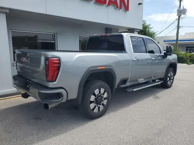 2024 GMC Sierra 3500HD 4WD Crew Cab Standard Bed Denali