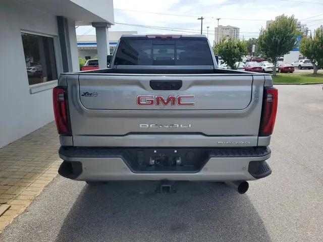 2024 GMC Sierra 3500HD 4WD Crew Cab Standard Bed Denali