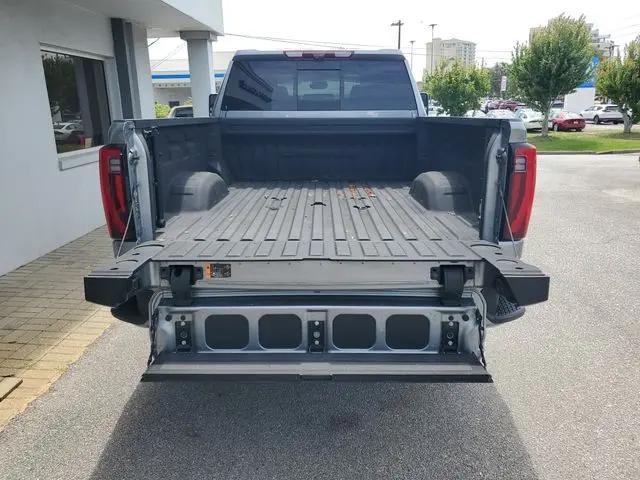 2024 GMC Sierra 3500HD 4WD Crew Cab Standard Bed Denali