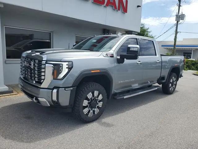 2024 GMC Sierra 3500HD 4WD Crew Cab Standard Bed Denali