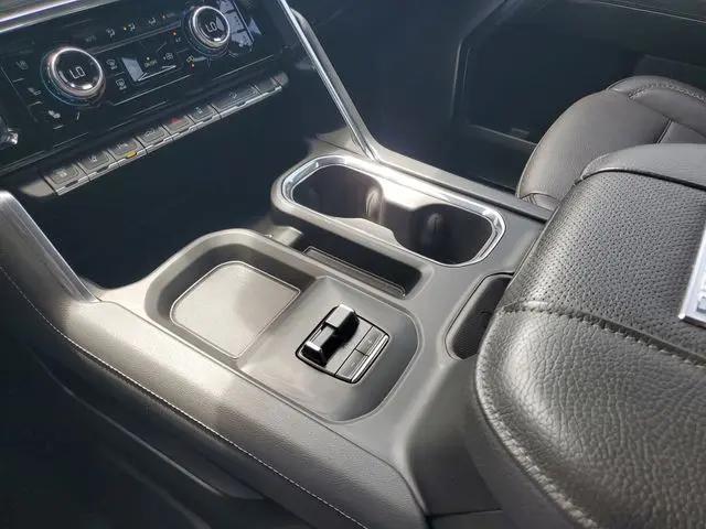 2024 GMC Sierra 3500HD 4WD Crew Cab Standard Bed Denali