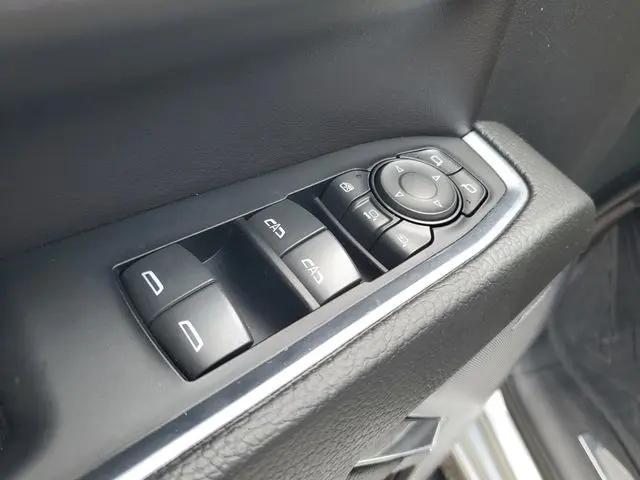 2024 GMC Sierra 3500HD 4WD Crew Cab Standard Bed Denali