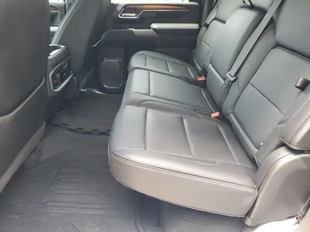 2024 GMC Sierra 3500HD 4WD Crew Cab Standard Bed Denali