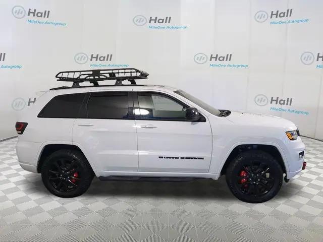 2022 Jeep Grand Cherokee Laredo X 4x4