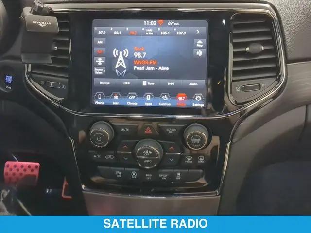 2022 Jeep Grand Cherokee Laredo X 4x4