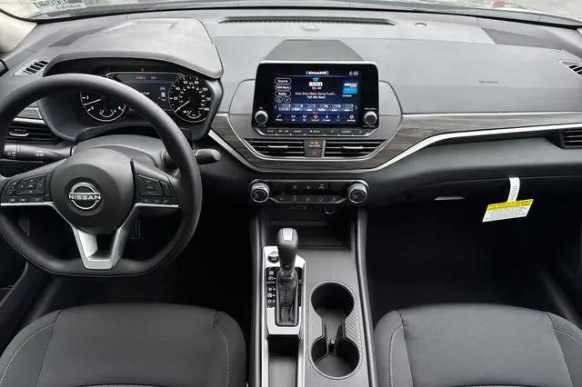 2026 Nissan Altima SV FWD