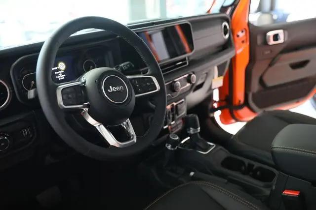 2026 Jeep Wrangler 4-Door Sahara 4x4