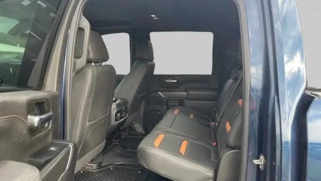 2022 GMC Sierra 2500HD 4WD Crew Cab Standard Bed AT4
