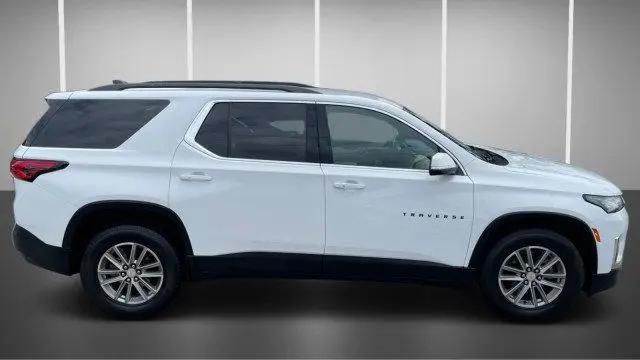 2023 Chevrolet Traverse AWD LT Leather
