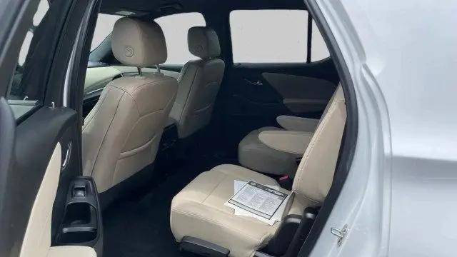 2023 Chevrolet Traverse AWD LT Leather