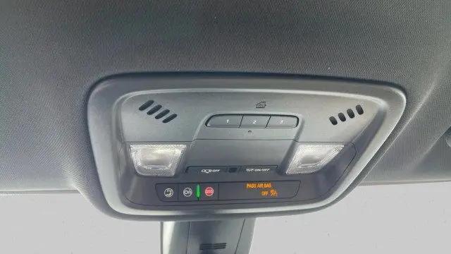 2023 Chevrolet Traverse AWD LT Leather