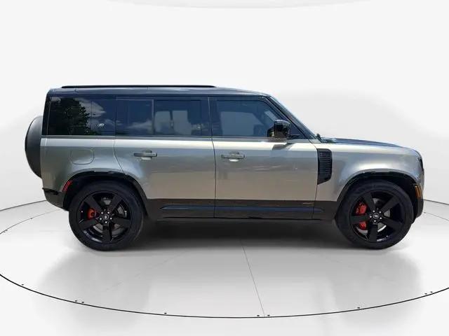 2024 Land Rover Defender 110 P400 X