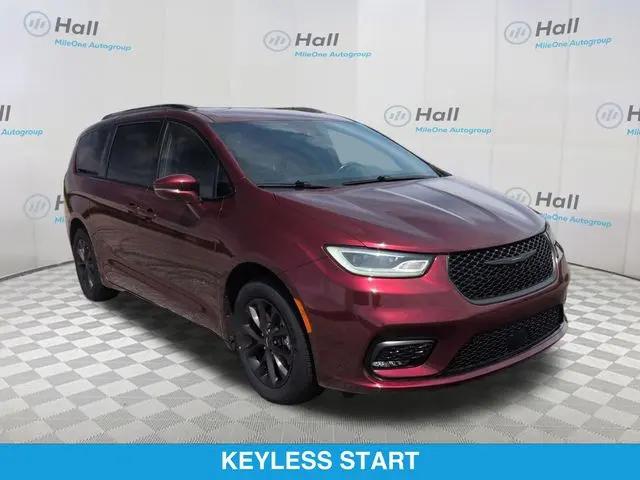2021 Chrysler Pacifica Touring L