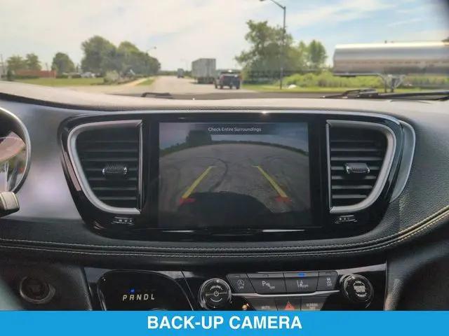 2021 Chrysler Pacifica Touring L