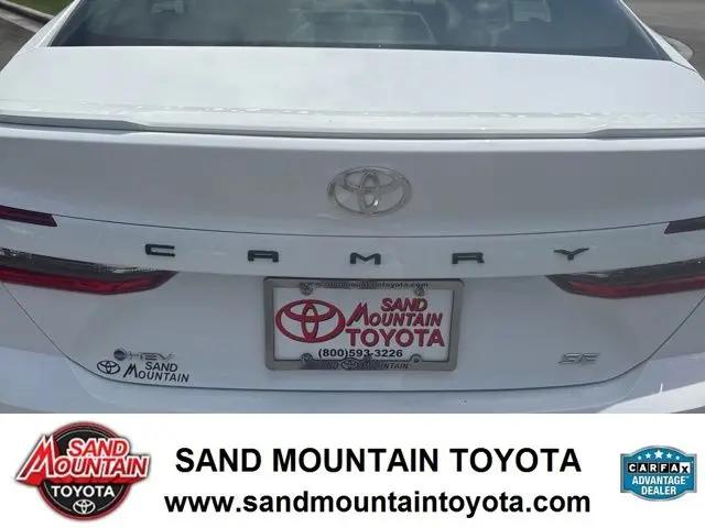 2025 Toyota Camry SE
