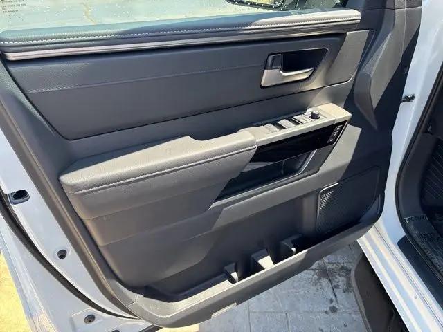 2026 Toyota Tundra Limited CrewMax 5.5' Bed
