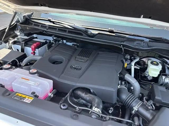 2026 Toyota Tundra Limited CrewMax 5.5' Bed