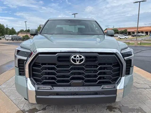 2026 Toyota Tundra SR5 CrewMax 5.5' Bed