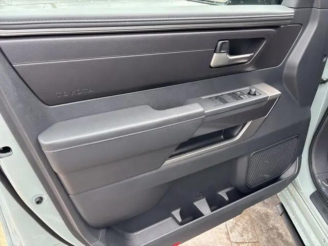 2026 Toyota Tundra SR5 CrewMax 5.5' Bed