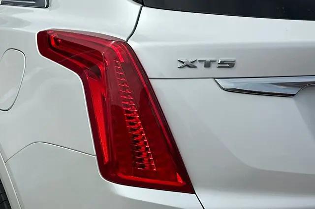 2017 Cadillac XT5 Premium Luxury